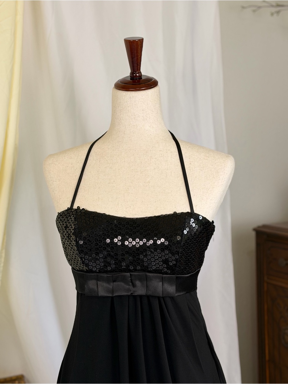 Vintage Cache Black Sequin Halter Empire-Waist Mini Dress Prom Party Goth Chic - Picture 2 of 6